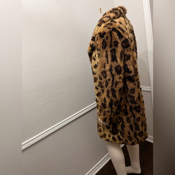 Leopard Print Faux Fur Coat - Picture 4 of 7